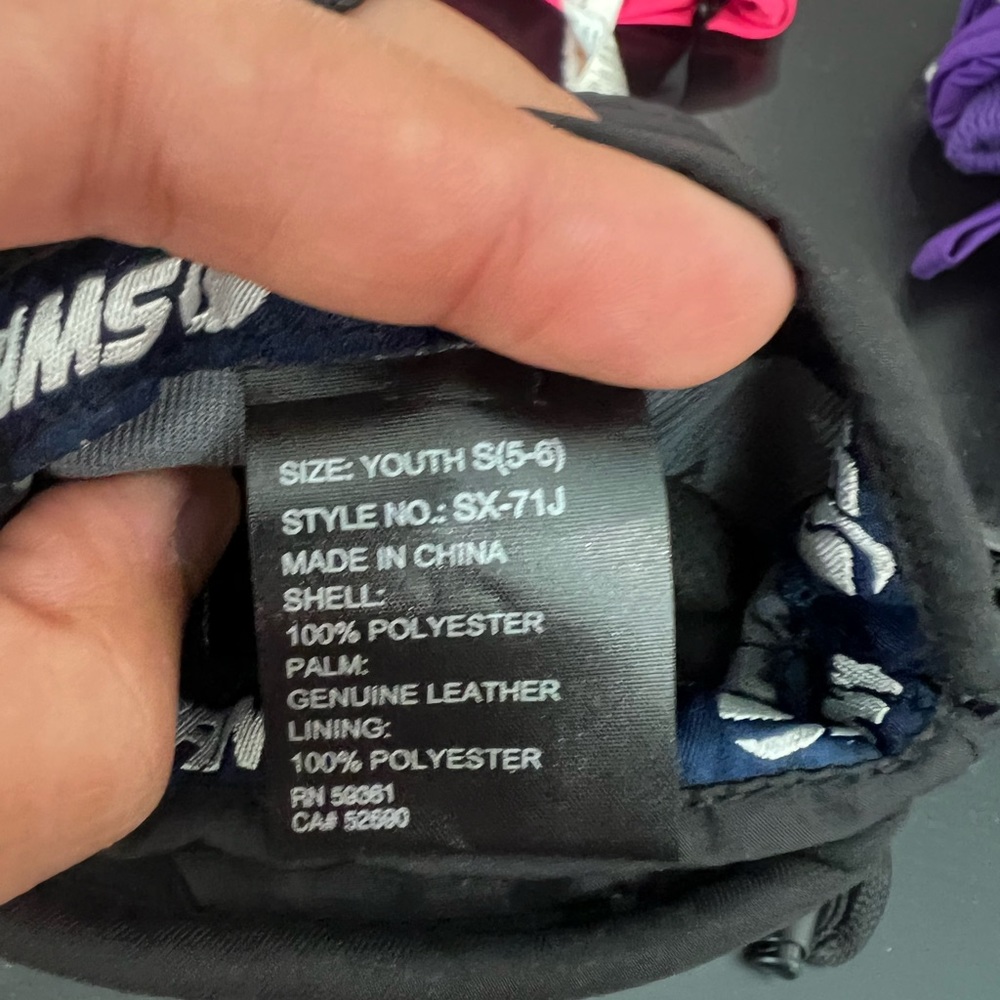SWANY brand kids Ski Mittens